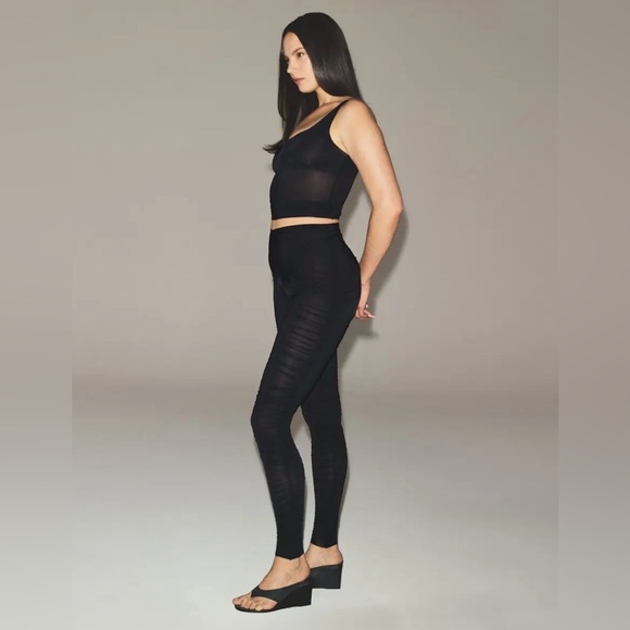 Skims Milky Sheer High Waisted Leggings - Medium - NWT - Picture 2 of 8